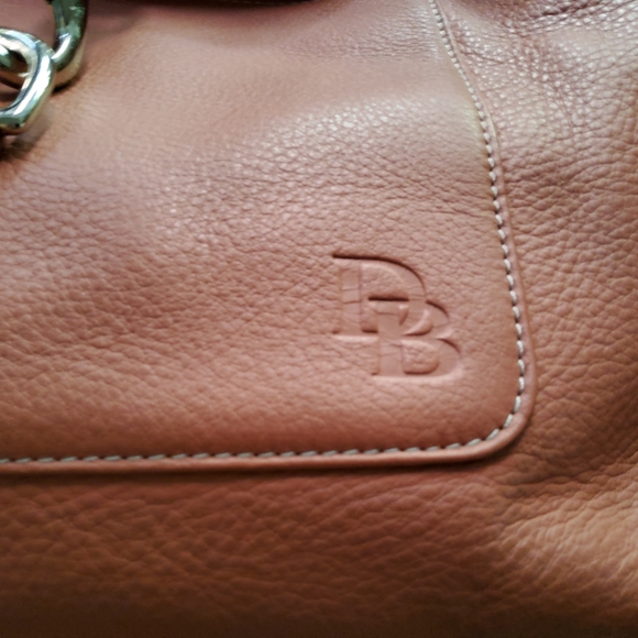 Elegant Peach Leather Shoulder Bag - Picture 8 of 15